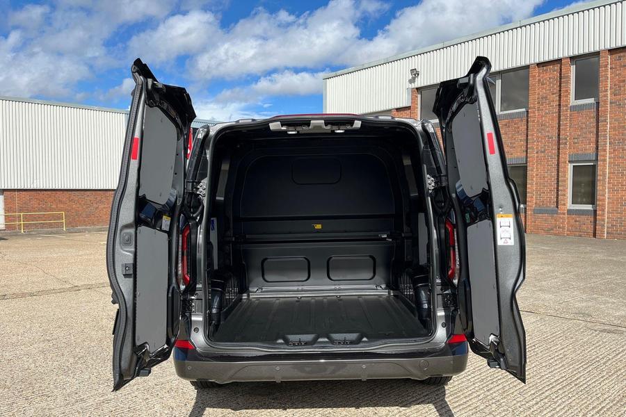 Ford TRANSIT CUSTOM Photo 47bd3704-3ff7-4c92-abe5-fdc1f26155c4.jpg