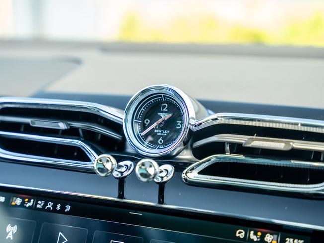 BENTLEY Bentayga  Photo 35