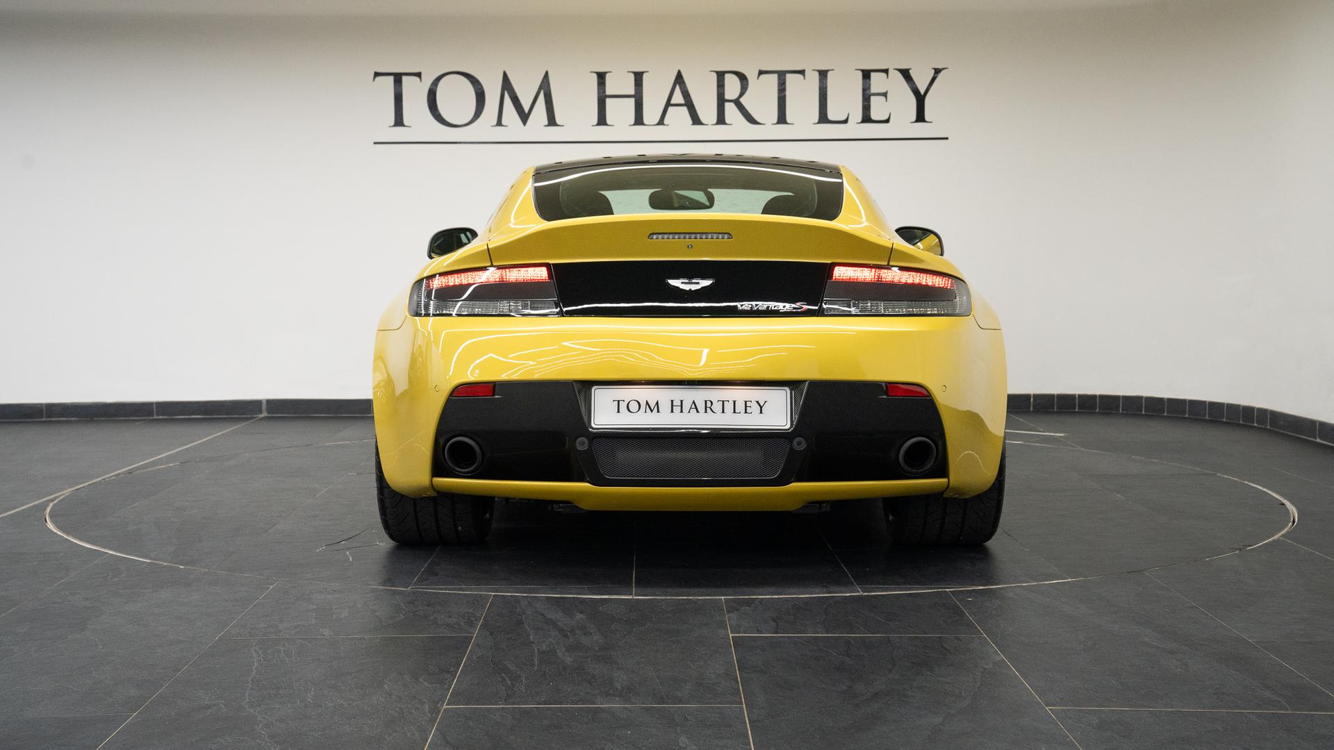 Aston Martin Vantage Photo 47e4061a-e433-4504-a5cf-5c520cce598b.jpg
