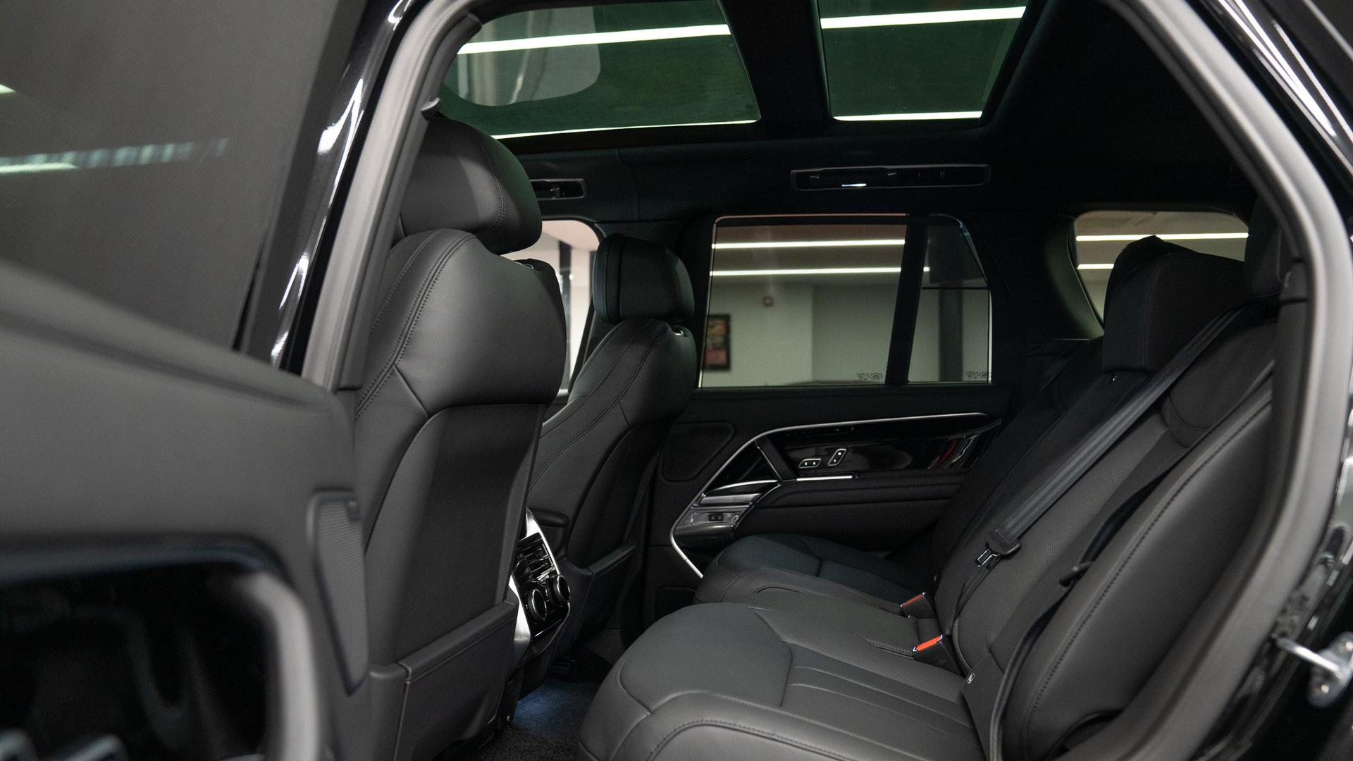 Land Rover Range Rover Photo 47f619af-6609-4b62-bac7-1c767fd16851.jpg