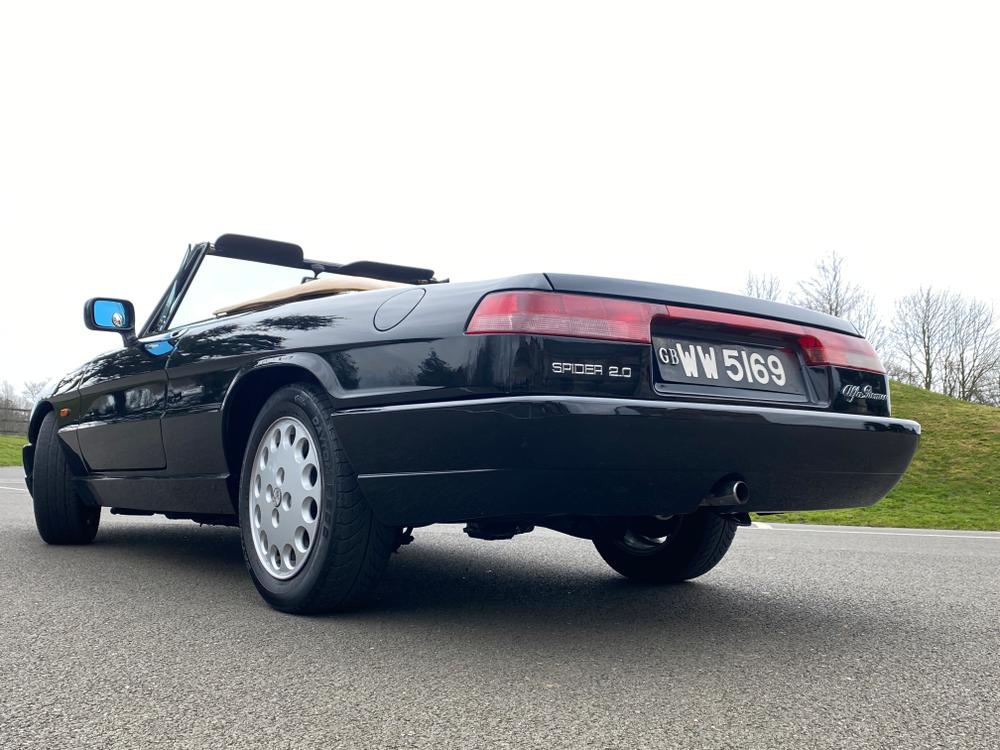 Used Alfa Romeo Spider WW5169 24