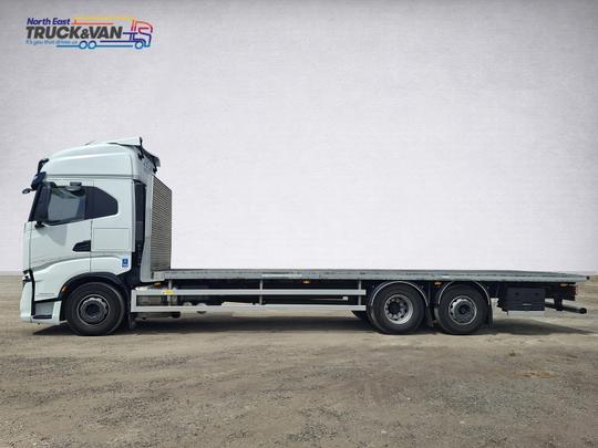 Iveco S-WAY Photo