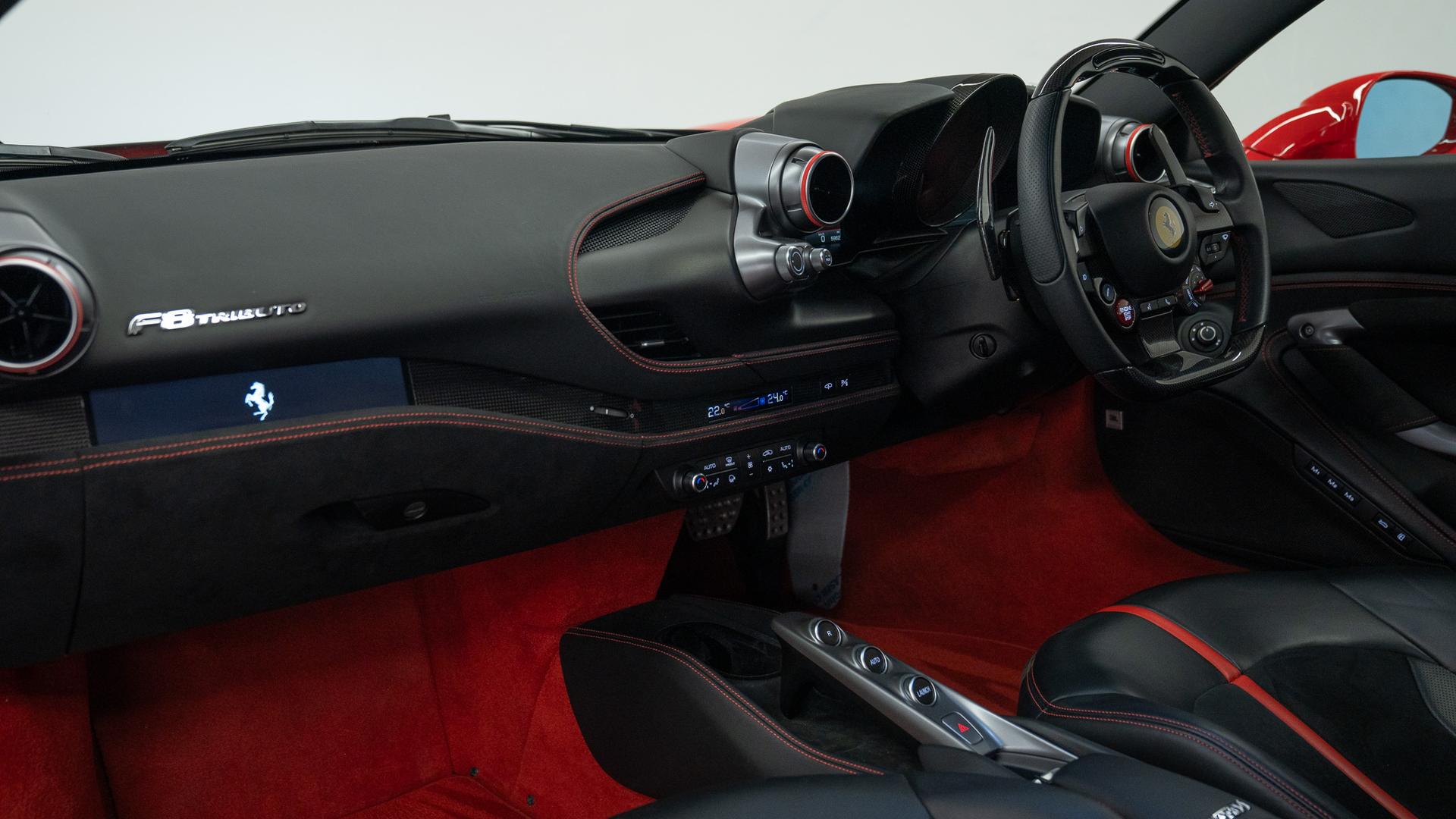 Ferrari F8 Photo 47ff9e03-9afa-4c6a-ab98-77fb6b887b3b.jpg