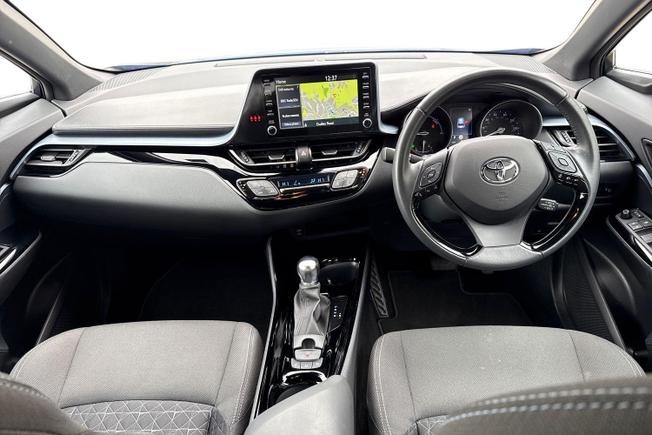 TOYOTA C-Hr Photo 10