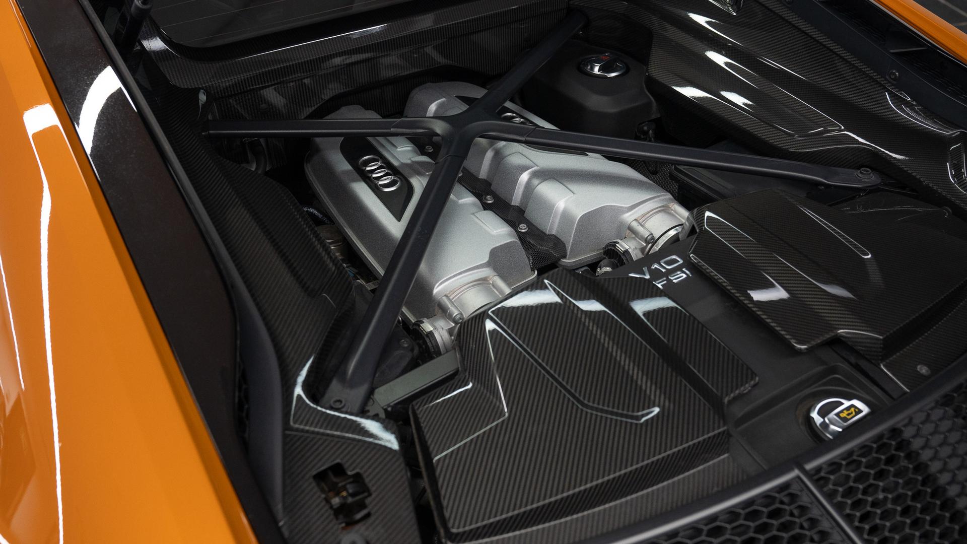 Audi R8 Photo 480174fa-a595-44dc-aa39-27d2a1bd4fb4.jpg