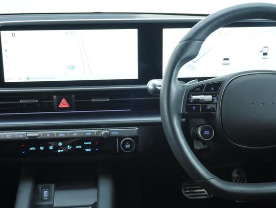 Hyundai IONIQ 6 Photo 48130337-18e8-48d2-9b97-c1c1fd61110a.jpg