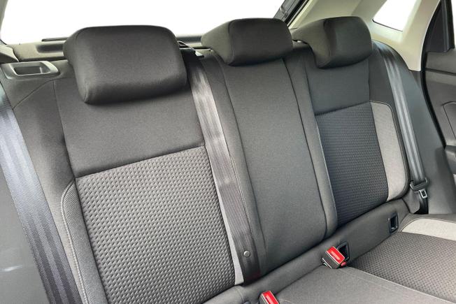 VOLKSWAGEN Polo Photo 11
