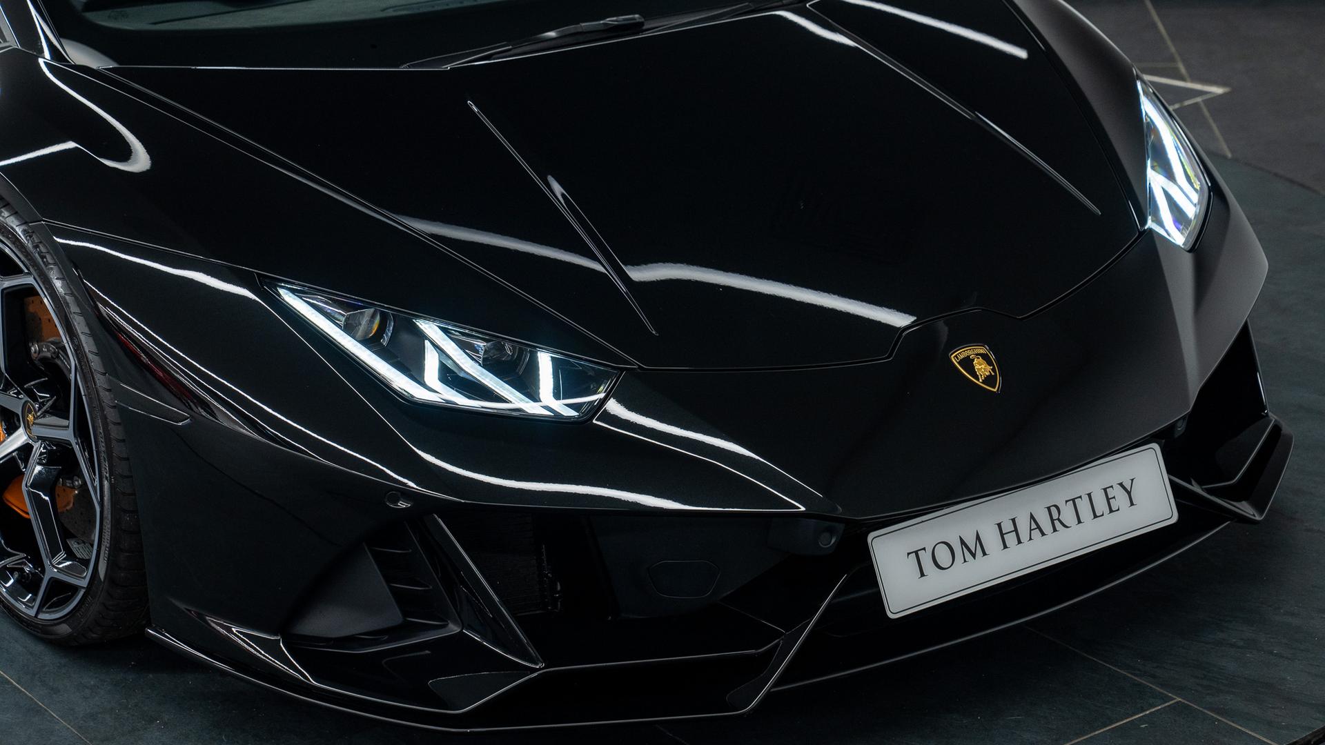 LAMBORGHINI Huracan Photo 4837df57-137b-4152-84ed-f3918e122a48.jpg