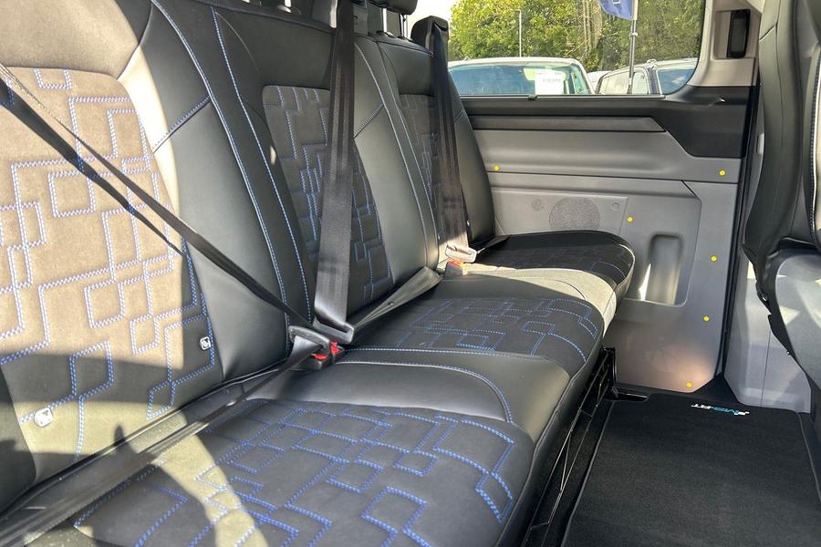 Ford TRANSIT CUSTOM Photo 483fc3ee-4632-4ef7-b1da-65161c3e13eb.jpg