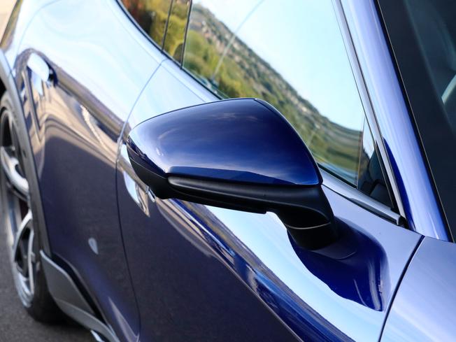 PORSCHE Taycan Photo 11