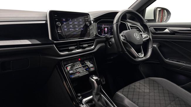 VOLKSWAGEN T-Roc Photo 2