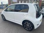 Volkswagen up! Photo 3