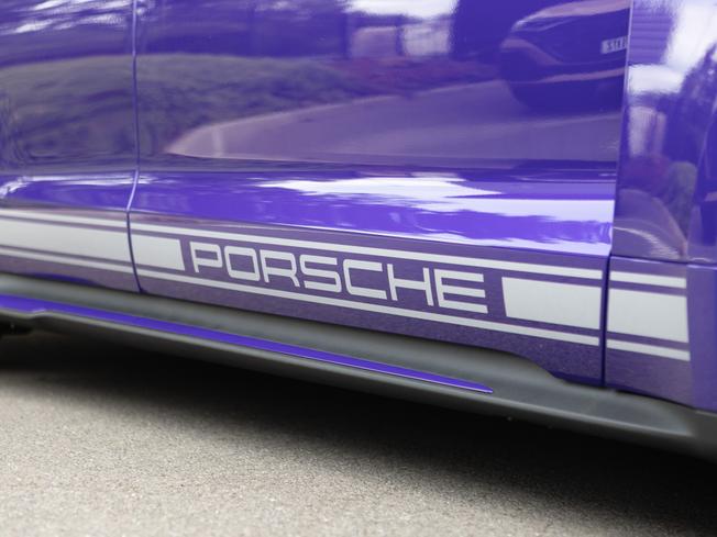 PORSCHE Taycan Photo 43