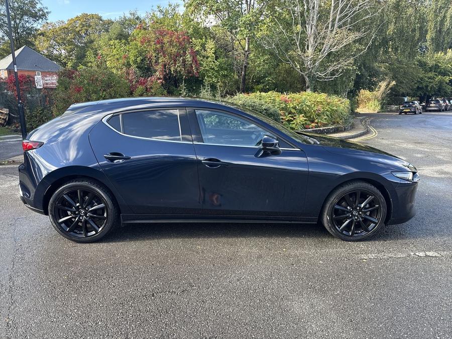 Mazda Mazda3 Photo 485b7695-4398-4acd-9e5e-772f75bd8a4a.jpg