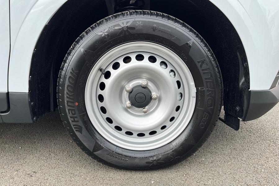 Ford TRANSIT COURIER Photo 485bbe0f-9c45-4536-90ad-c49b425c01ae.jpg