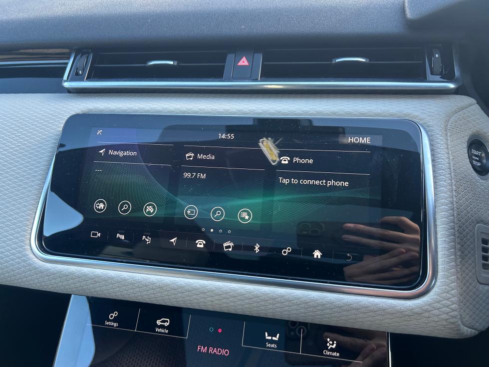 Land Rover Range Rover Velar Photo 485d7b42-f44f-47d8-aa1c-5f3bfbe1955c.jpeg