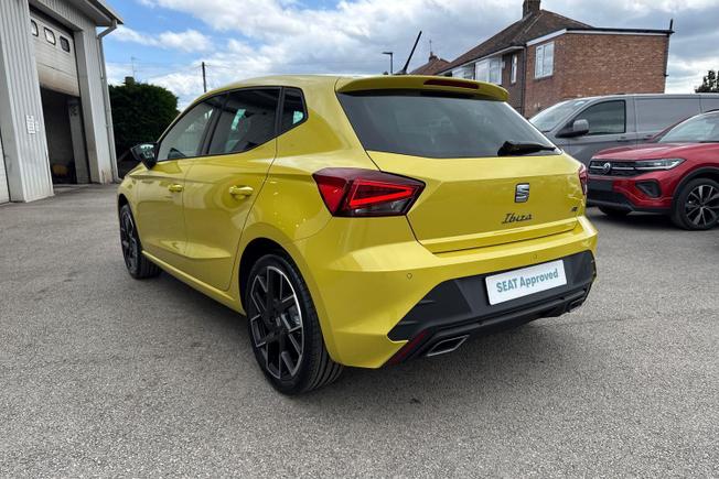 SEAT Ibiza Photo 23