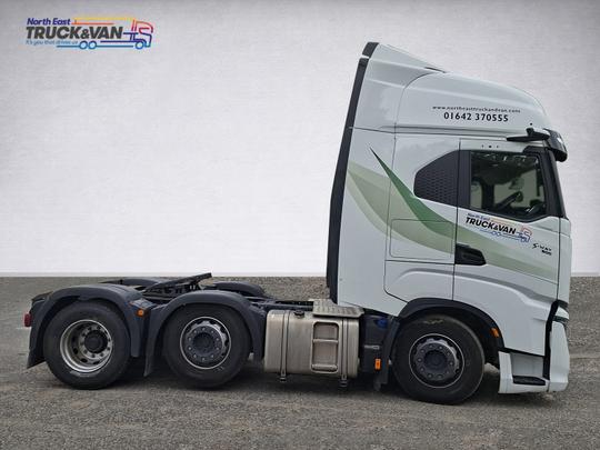 Iveco S-WAY 500hp Photo