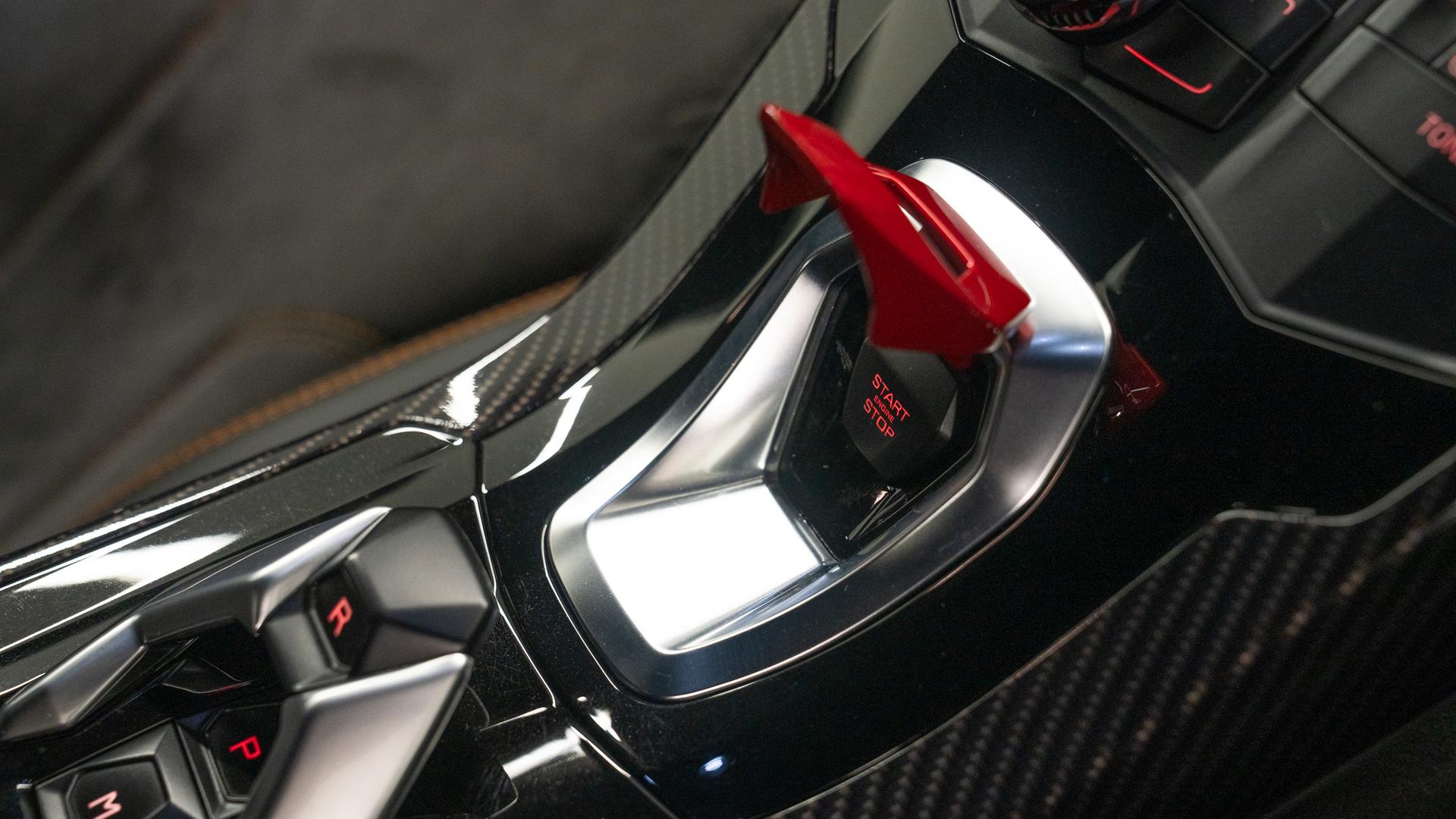 LAMBORGHINI Huracan Photo 488c6f7b-3d16-4260-997b-d44c22880fa1.jpg