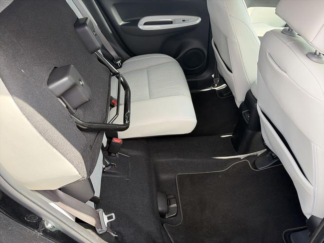 Honda Jazz Photo 489e483a-1244-49bd-b71a-80bf1dcef4ea.jpg