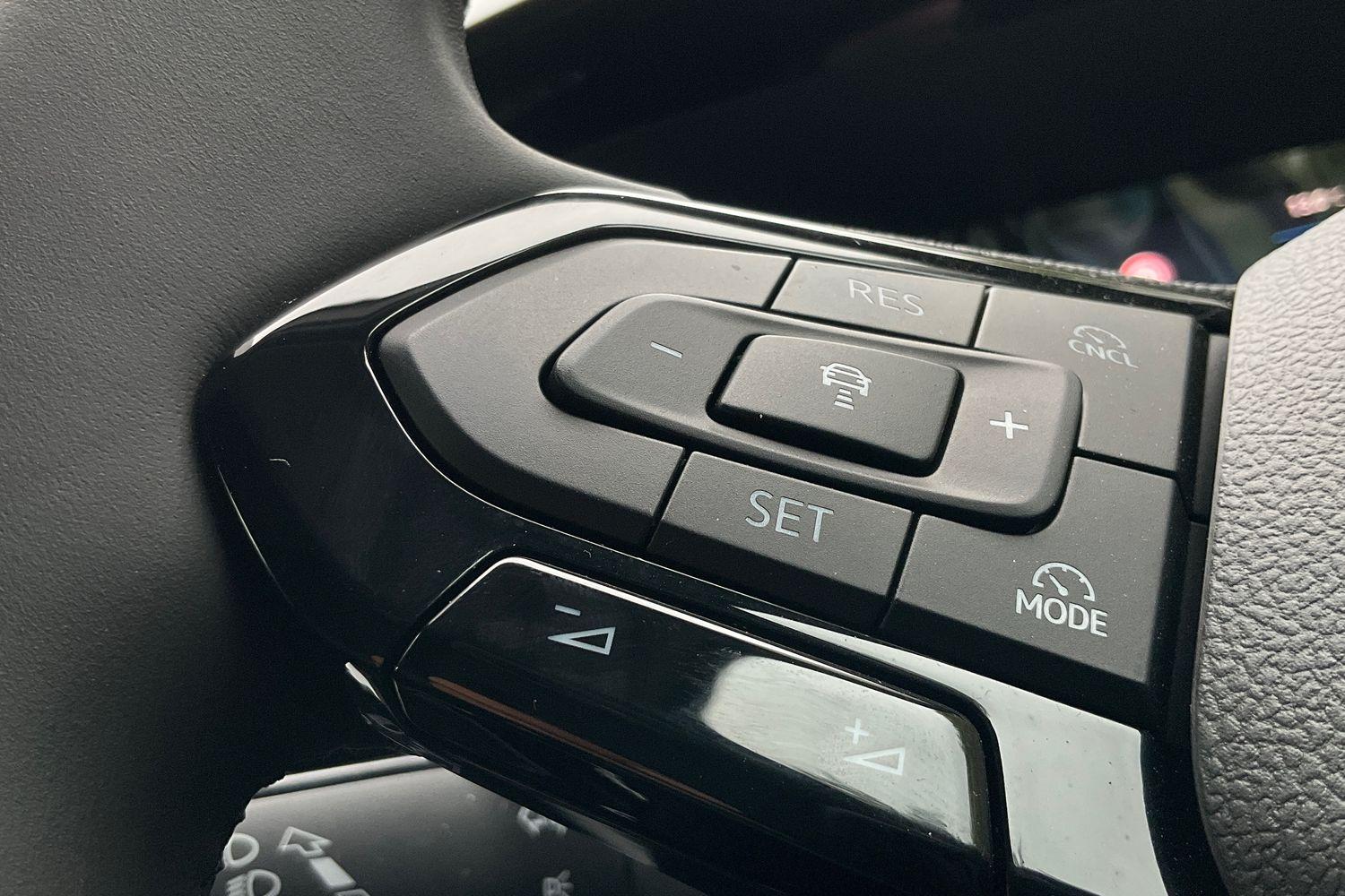 Ford TRANSIT CONNECT Photo 26