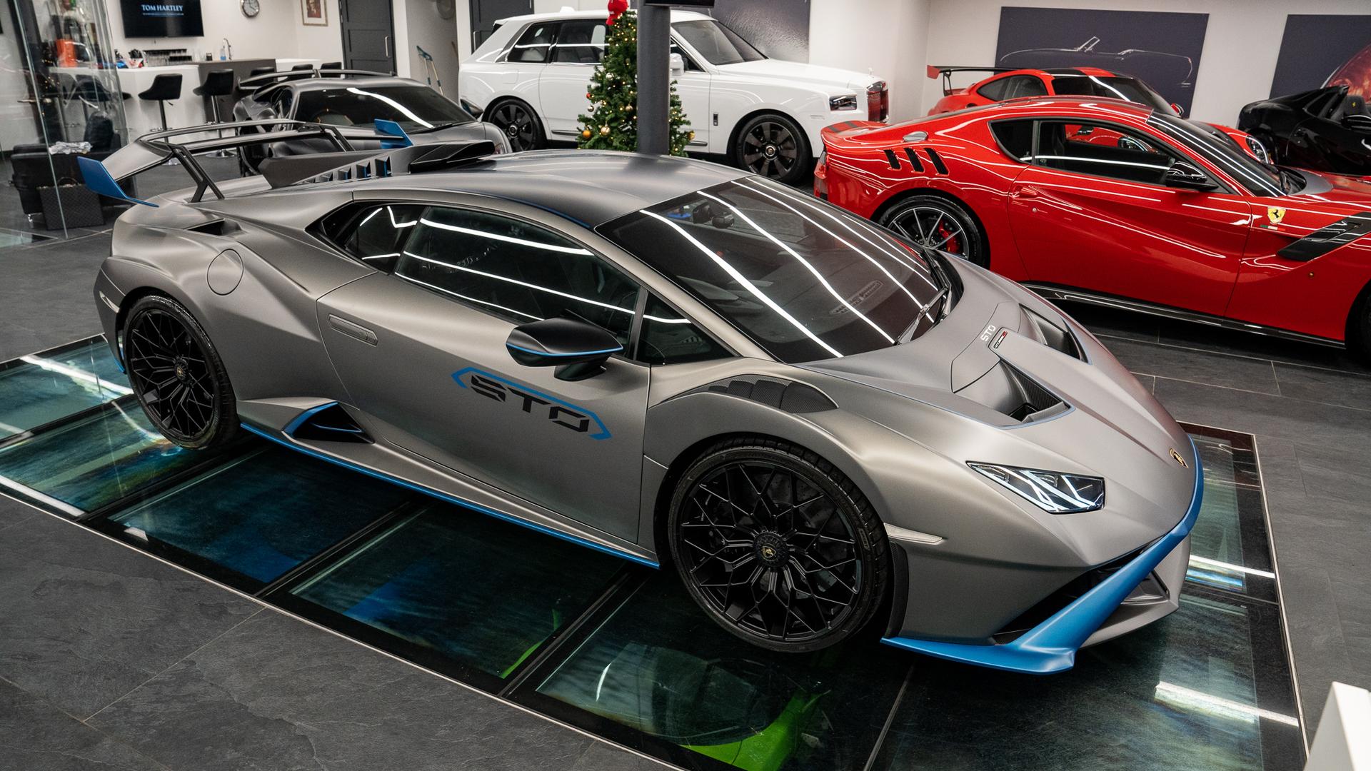 LAMBORGHINI Huracan Photo 48cb9921-4fe9-4a44-b474-877c17ba35ee.jpg