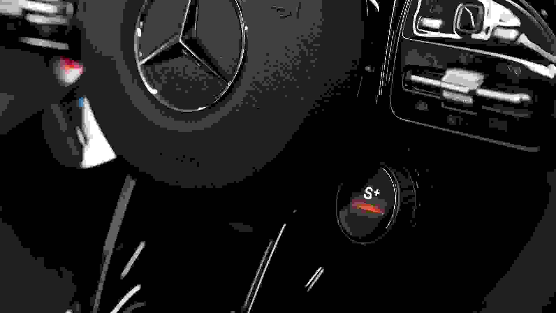 Mercedes-Benz AMG GT R Photo 48d029c0-5e43-4fa5-aaab-f11d84f1b3eb.jpg