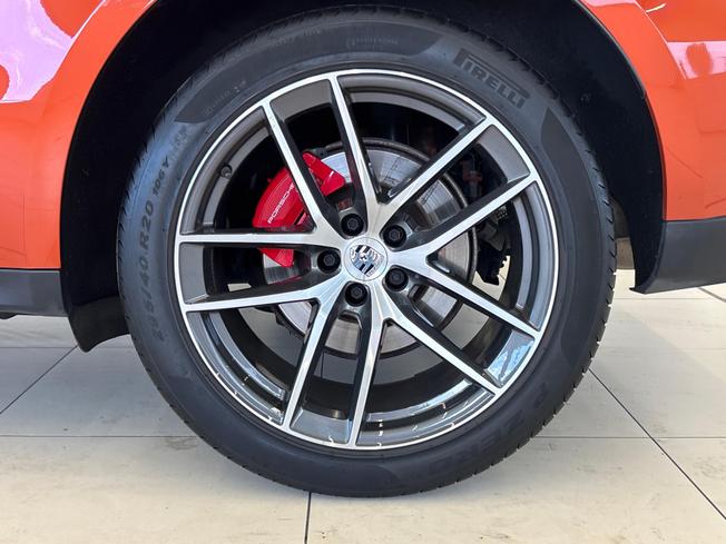 PORSCHE Macan Photo 26