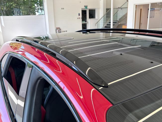 PORSCHE Taycan Photo 20