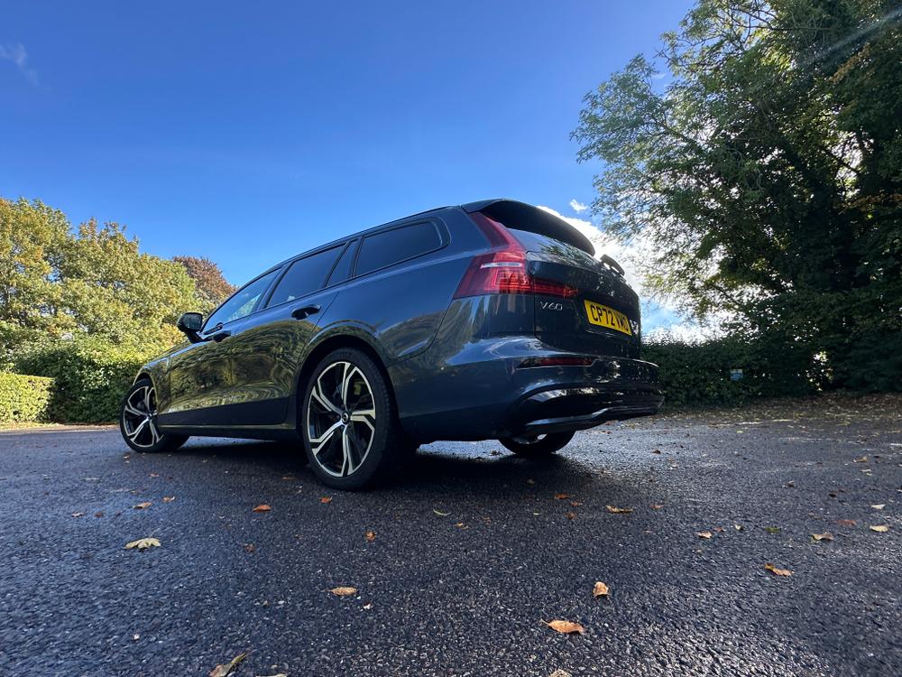 Used Volvo V60 CP72VMO 14