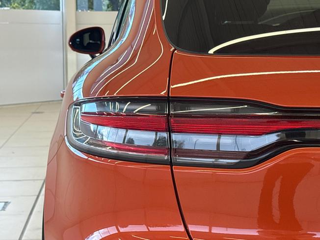 PORSCHE Macan Photo 23