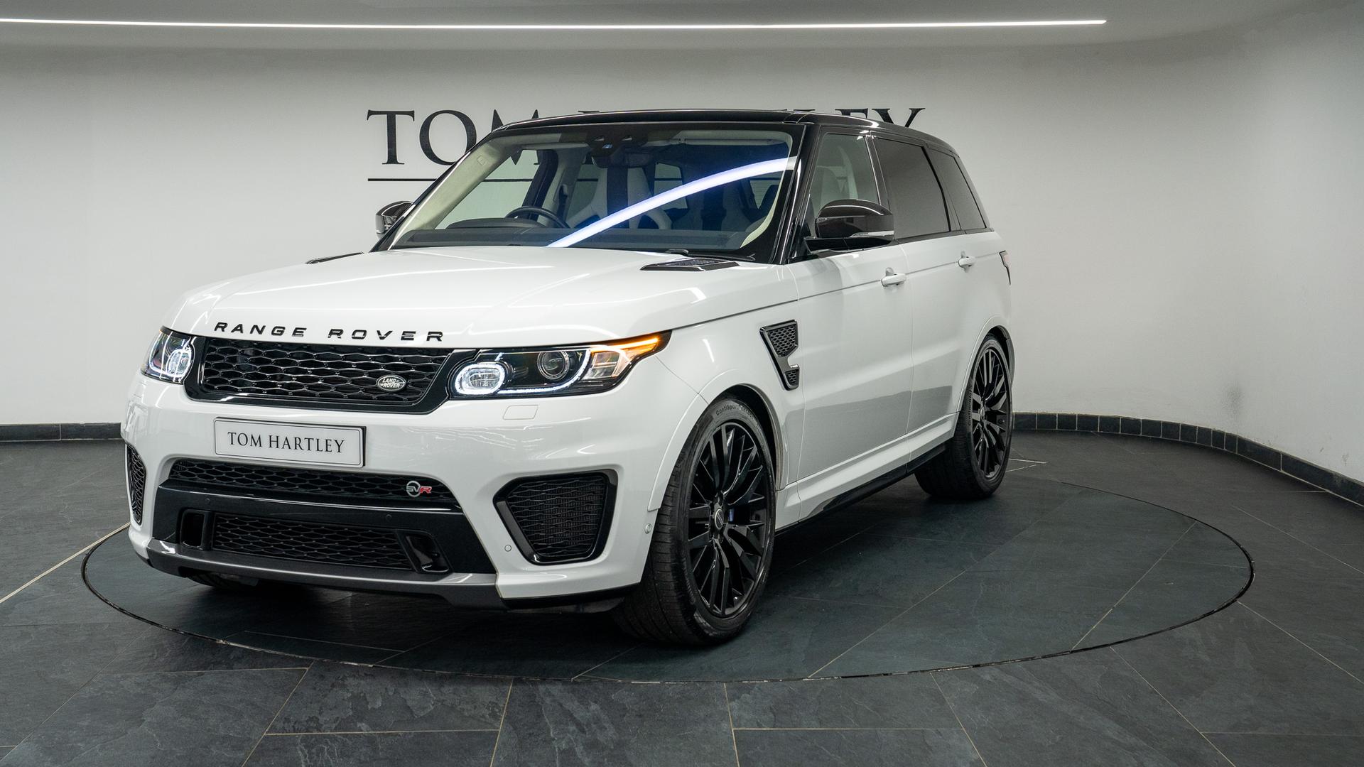 Land Rover Range Rover Sport Photo 49169abe-f5db-4f7a-9367-5f2365c2c8fe.jpg