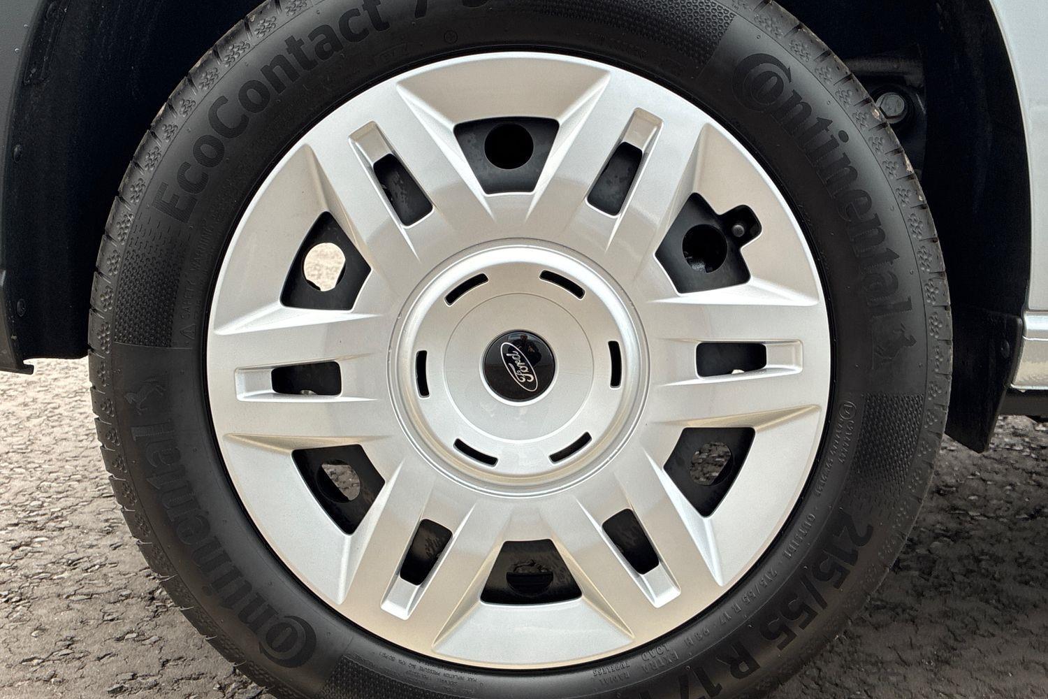 Ford CONNECT Photo 40
