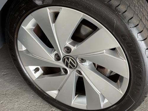 Volkswagen Golf Photo 49187599-e5b9-4478-b8b7-d76c77fdb914.JPG