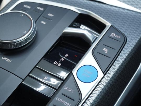 BMW i4 Photo 493a642b-2e46-43af-8968-6a90fb29f35a.jpg