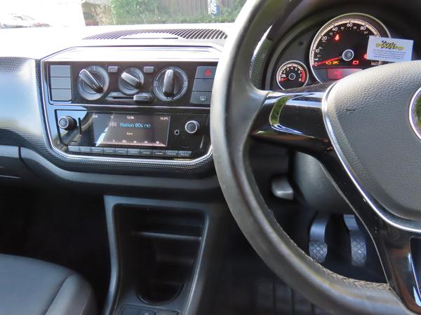Used Volkswagen up! FG17MWA 18
