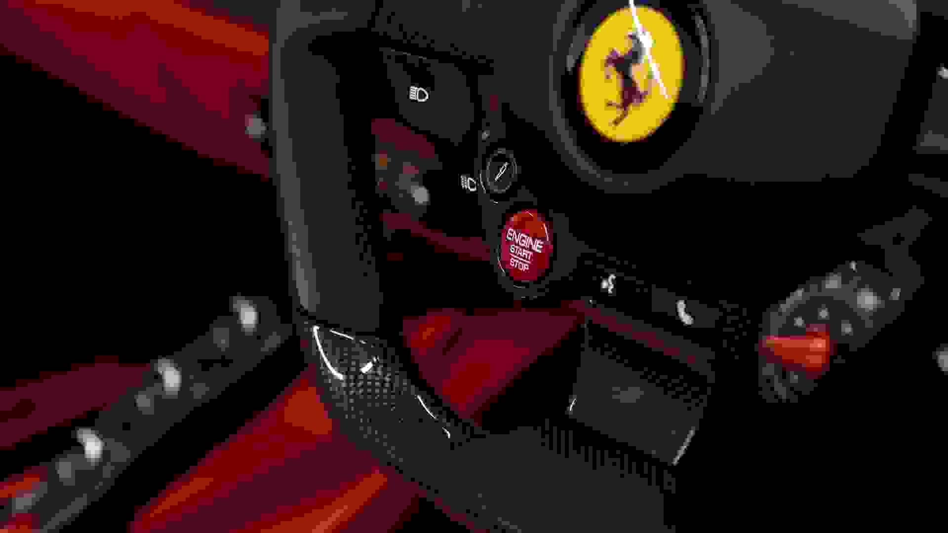 Ferrari 812 Photo 49488073-7a5f-43f4-890a-352cdea388d1.jpg