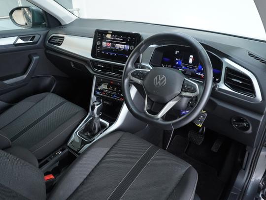 Volkswagen T-Roc Photo 4951324a-8f92-41fc-8dd2-2d3a89a6c764.jpg
