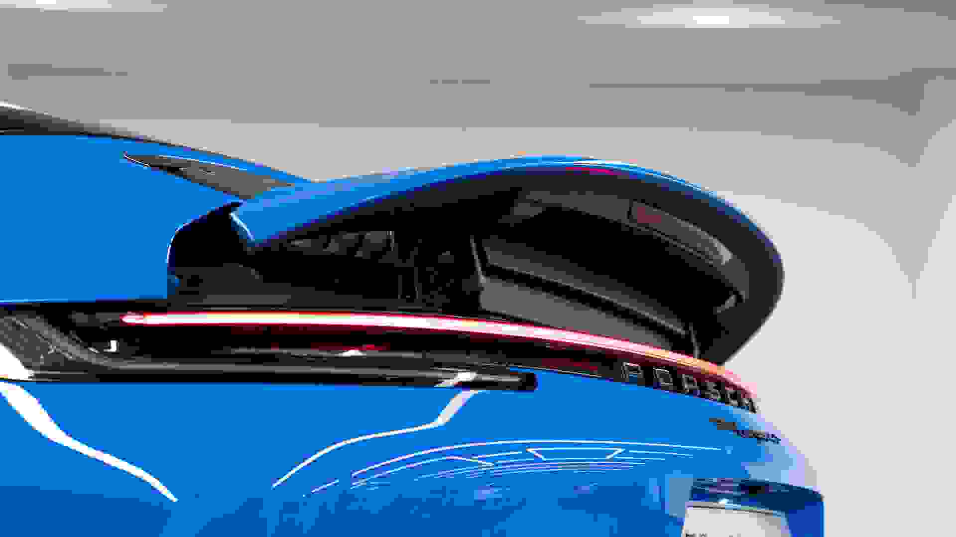 Porsche 911 TARGA 4S Photo 4970aa7b-1236-4607-8f8d-5bb412430221.jpg