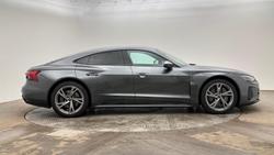 Audi e-tron GT Photo 4