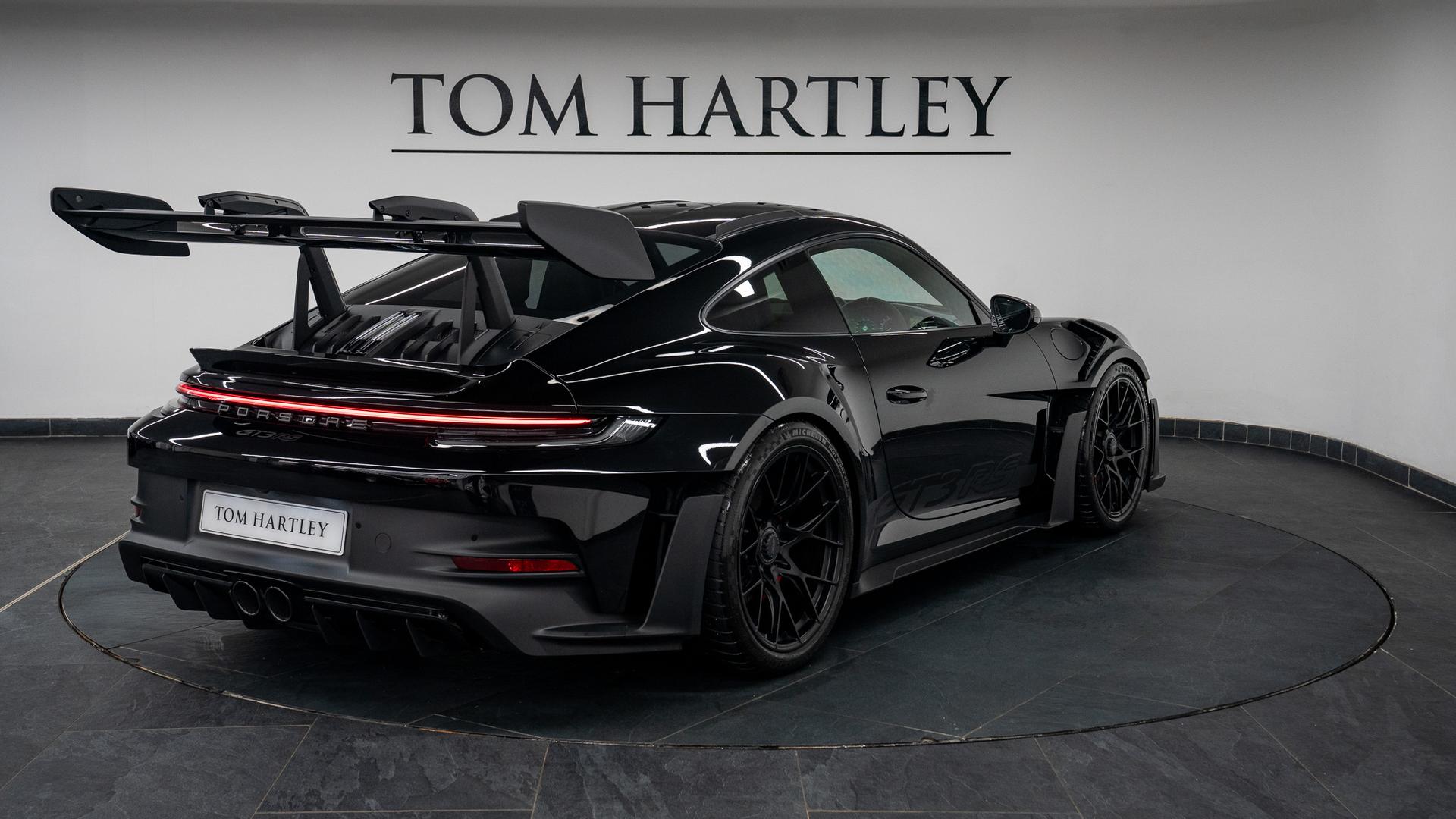 Porsche 911 Photo 497cc833-f3aa-42b8-93da-6c0ec024fa10.jpg