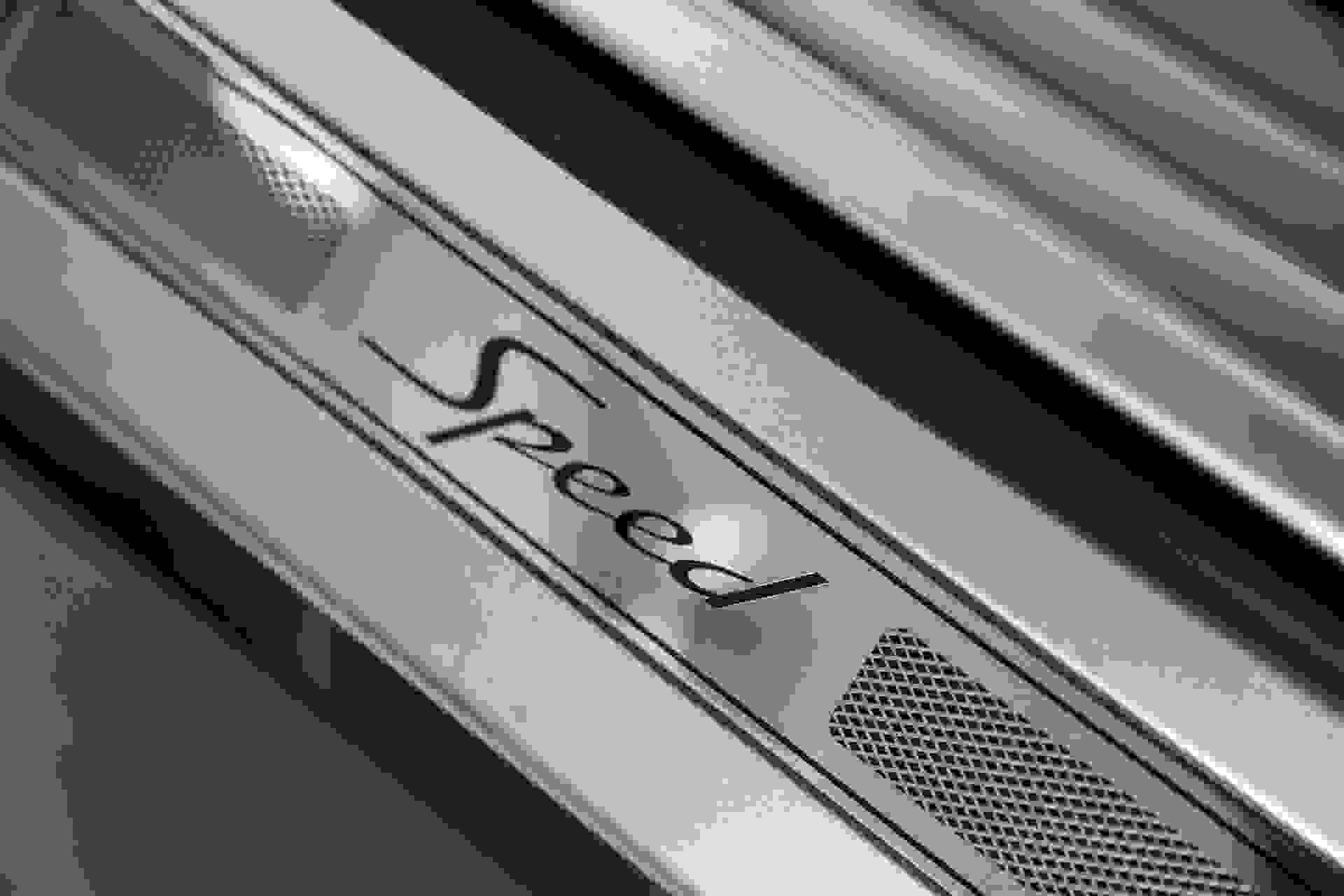 Bentley CONTINENTAL GT Photo 497d20dc-d8e2-4cea-9cd5-8556110b7f54.jpg