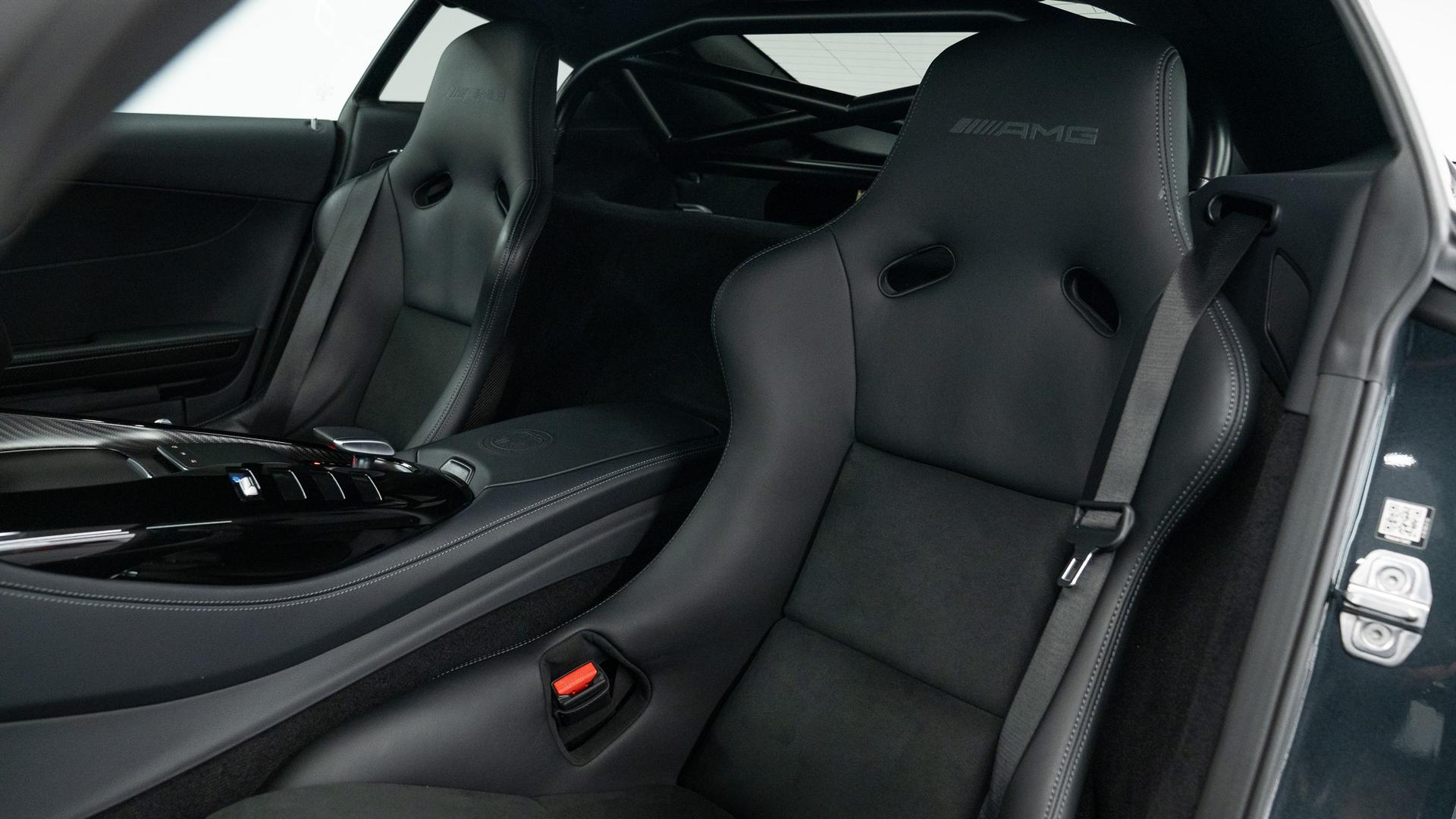 Mercedes-Benz AMG GT Photo 49841896-1f31-4120-9c0a-6ca476be0fe9.jpg