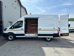 Ford Transit Photo 31