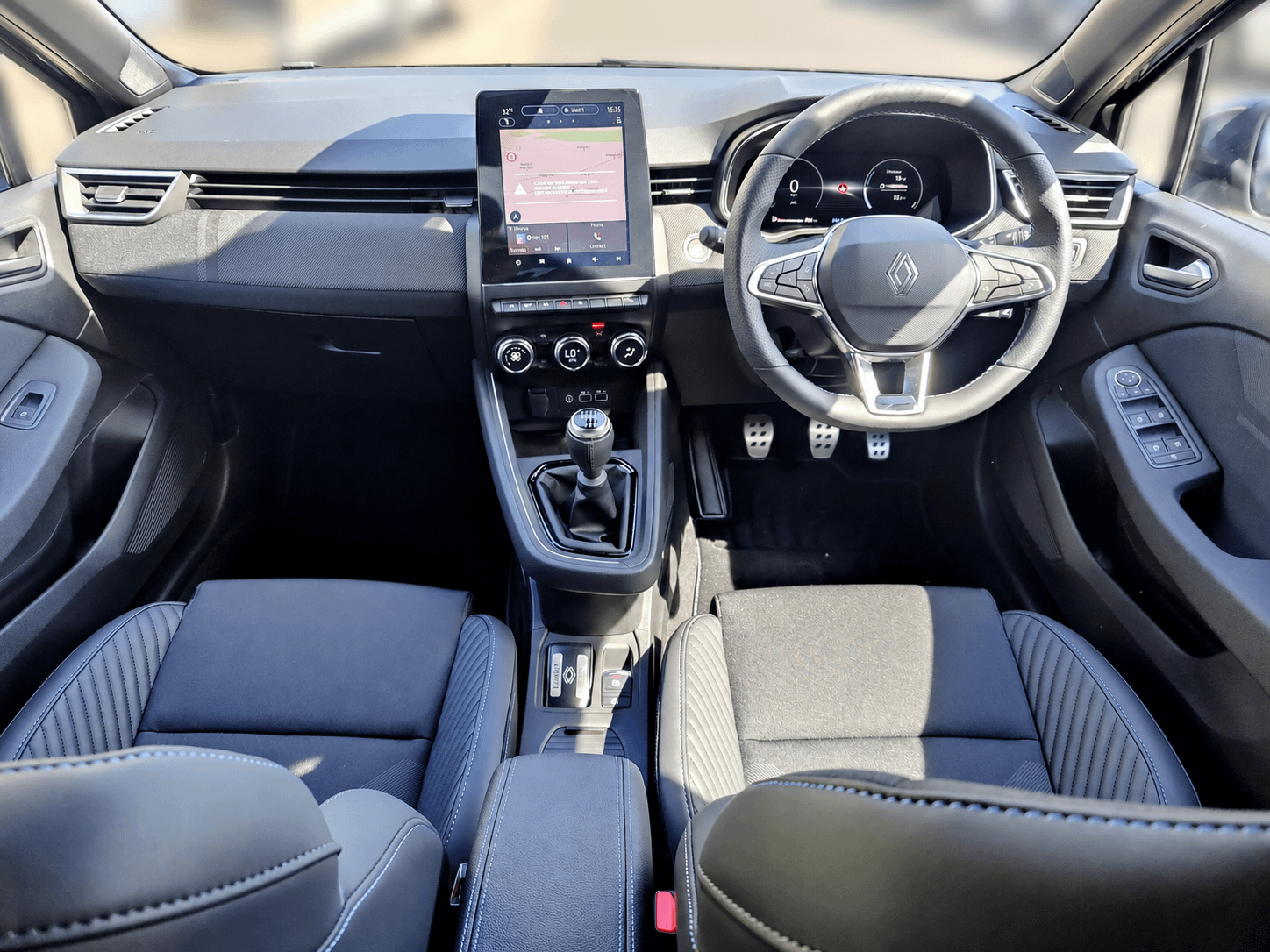 Renault Clio Photo 498f3cc5-9074-4c15-b1df-cdc5e227afbe.jpg