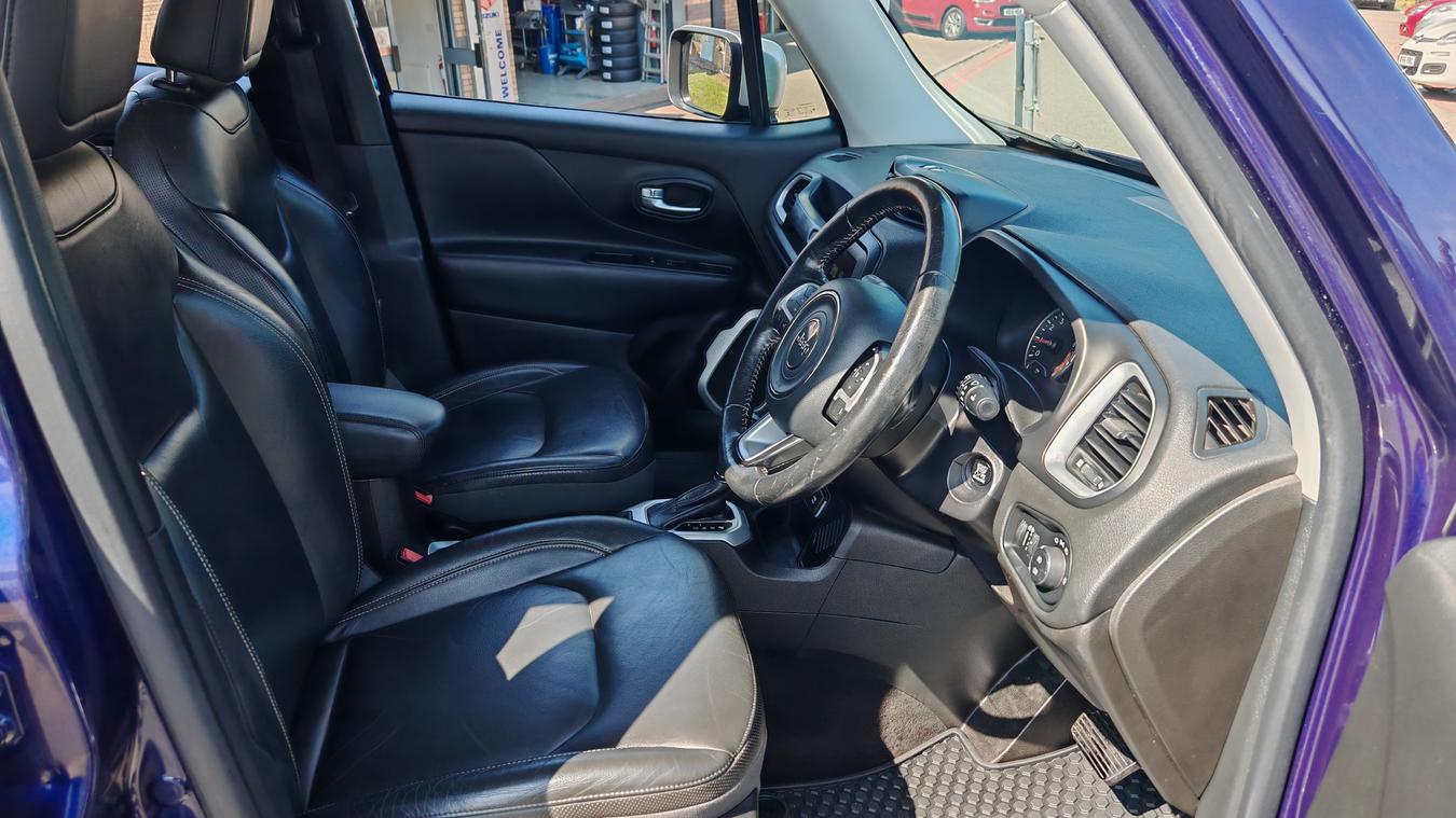 Used Jeep Renegade OU66RZE 10