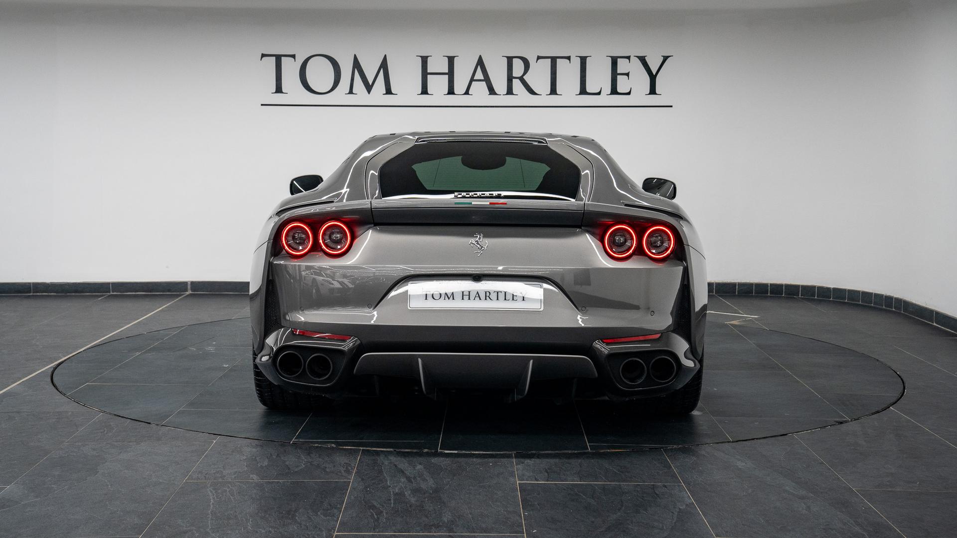 Ferrari 812 Photo 49ca0ddc-f96f-40f9-b2fb-ee88d90f99e2.jpg