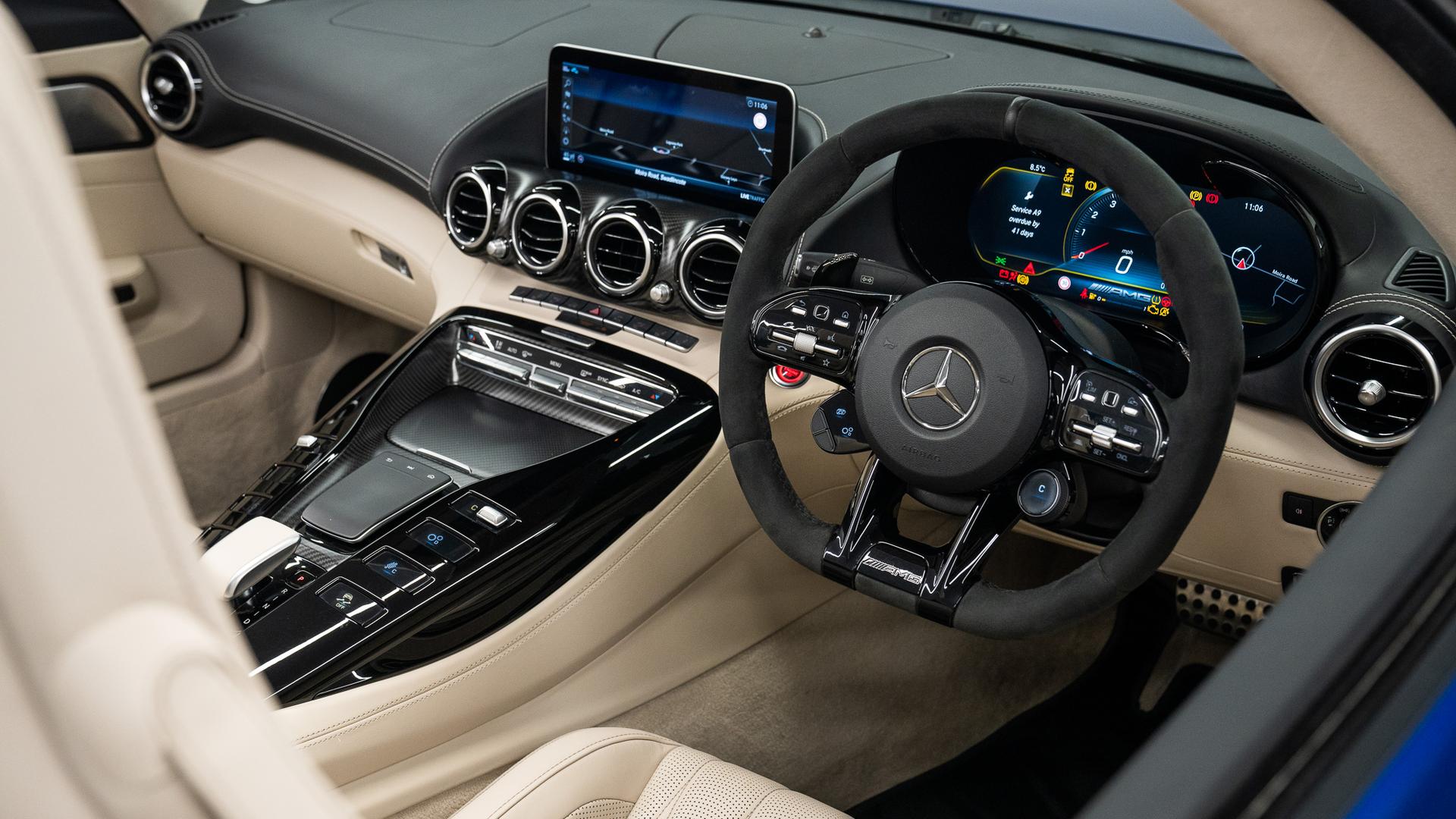 Mercedes-Benz AMG GT Photo 49d2a873-ea64-4eda-96f6-886ea1b53d41.jpg