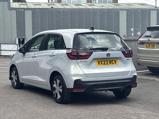 Honda Jazz Photo 49d69487-7bb3-4d48-89e2-1180da2be222.jpg