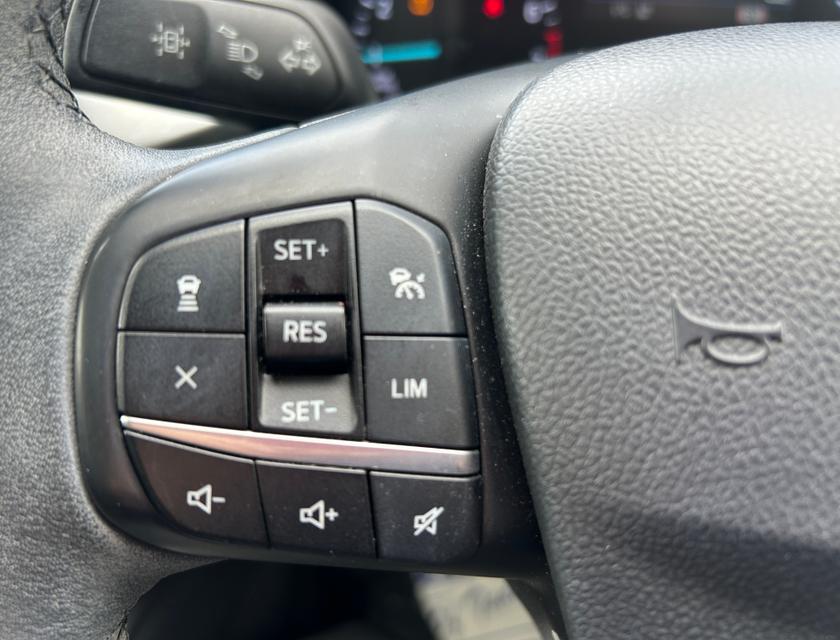 Ford Kuga Photo 49dcf1e9-eaf9-4179-8308-527646ea0b53.jpg